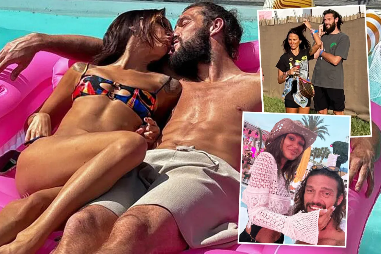 Cựu sao Liverpool Andy Carroll chia tay siêu mẫu