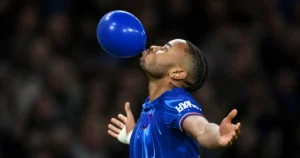 Hụt Eze, Tottenham chuyển hướng sang người thừa của Chelsea