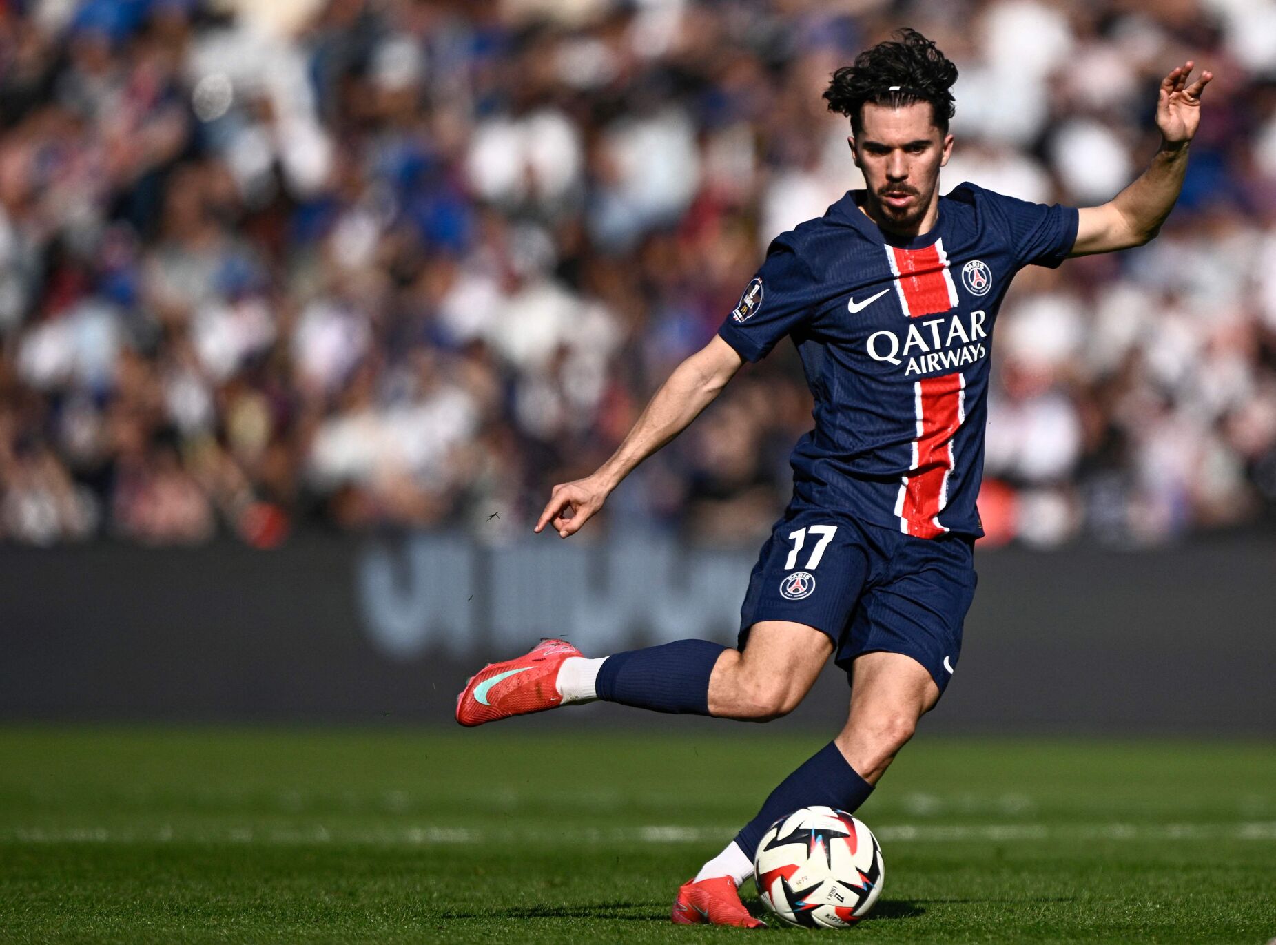 PSG đòi Real trả phí chuyển nhượng kỷ lục cho Vitinha