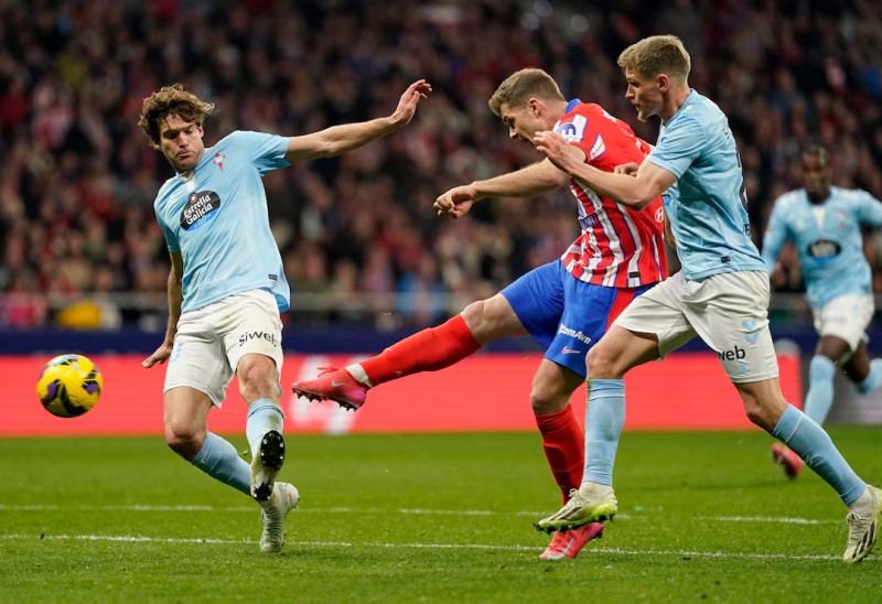 Koke bênh vực Lenglet sau trận hòa giữa Atletico và Celta Vigo