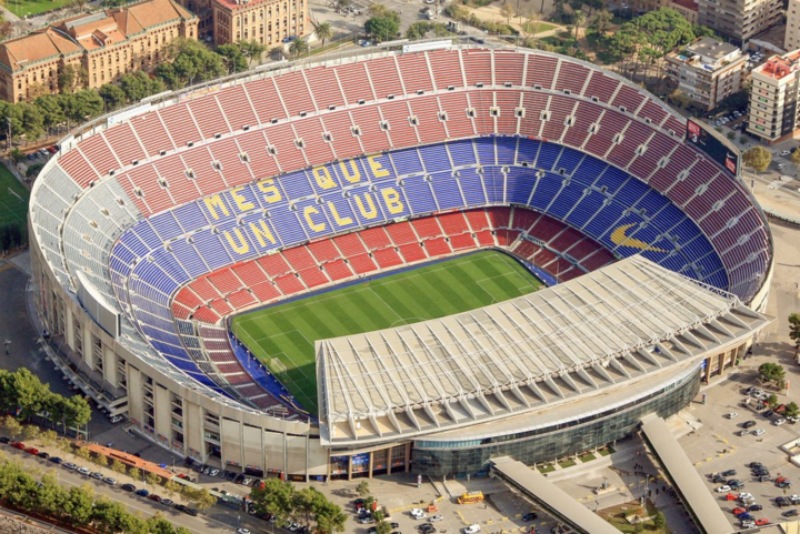 Barcelona và cuộc chơi tài chính gian nan tại Camp Nou