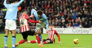 Cú sảy chân của Man City: Hồi kết cho giấc mơ vô địch?