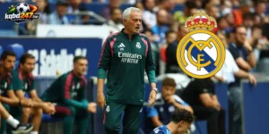 Real Madrid thắng nhọc ở Cúp C1, Mourinho đối mặt bài toán bản sắc