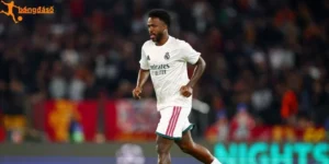 Vinicius đối mặt khủng hoảng sau thẻ đỏ cùng những đồn đoán bất thường